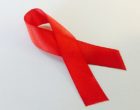 640px-aids_awareness_ribbon_（27024515711）_（裁剪）
